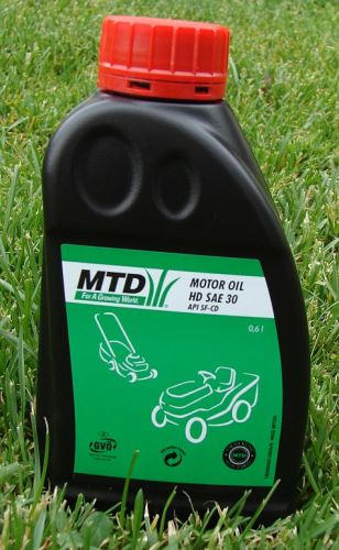Motorový olej MTD SAE 10W-30HD olej 4-takt 0,6l